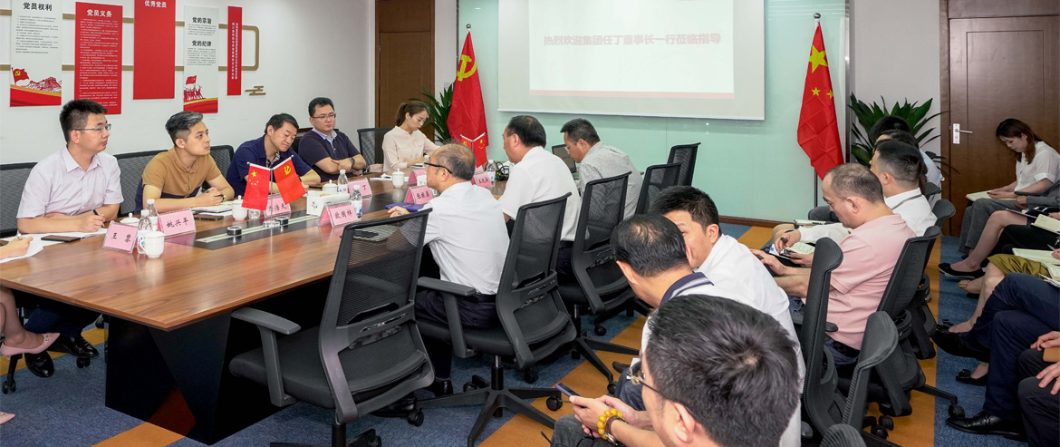 为旅游插上航空“翅膀”，给旅游增添科技“引擎”，用创新创造更大价值